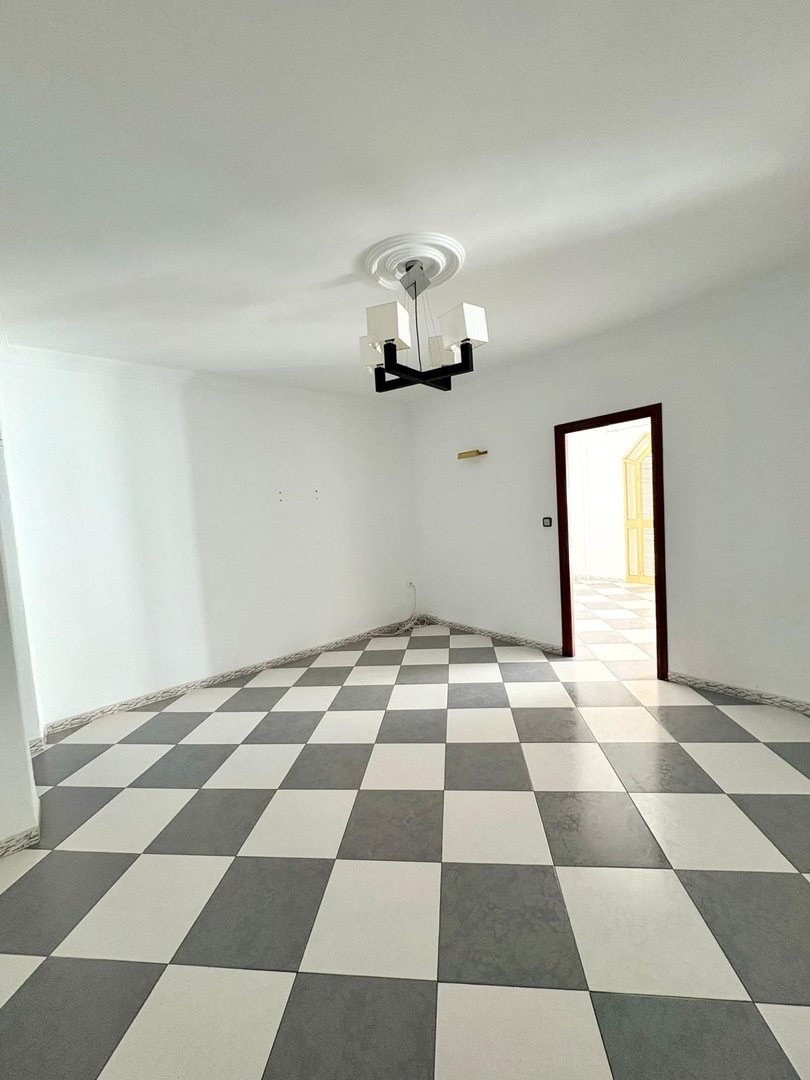 4 Bed Middle Floor Apartment in Alhaurín el Grande