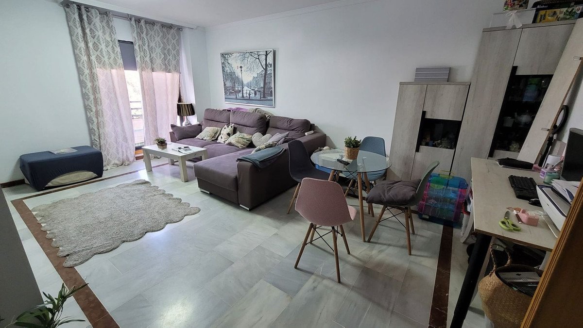 3 Bed Middle Floor Apartment in Manilva