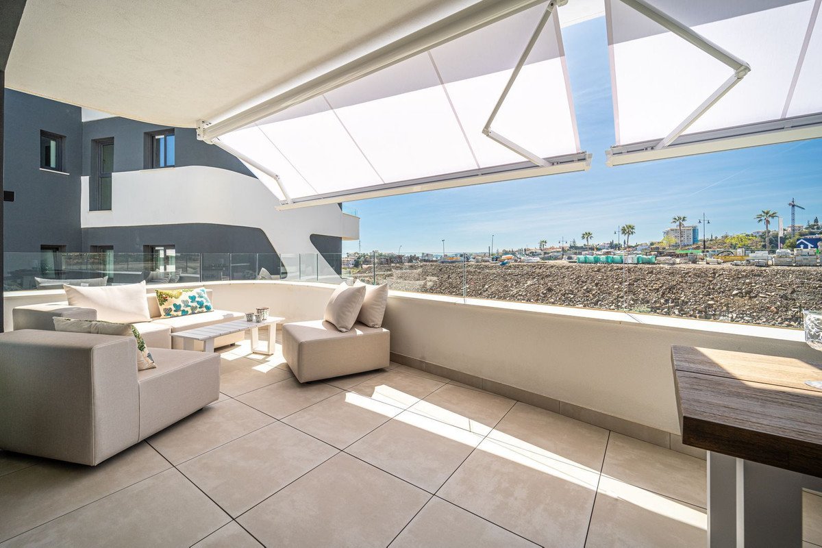 2 Bed Middle Floor Apartment in Fuengirola