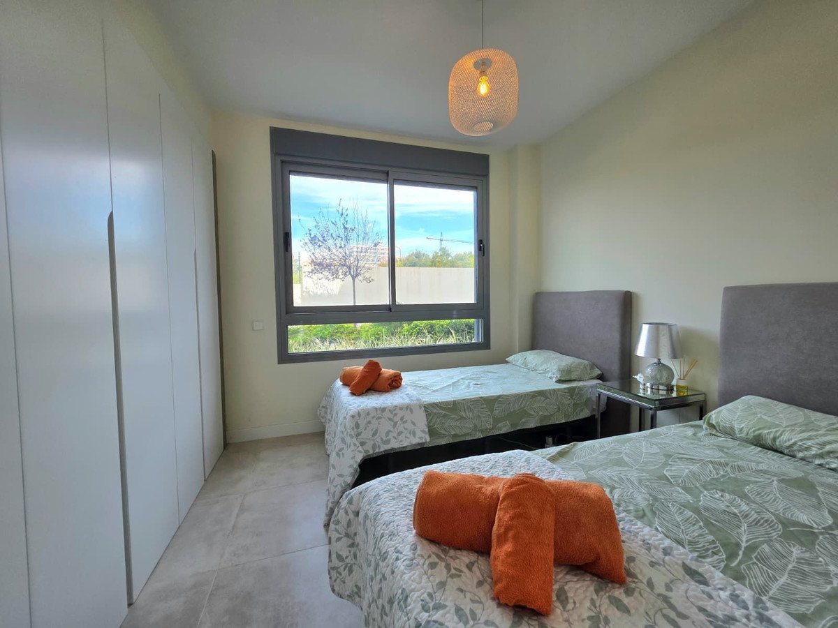 2 Bed Ground Floor Apartment in Selwo