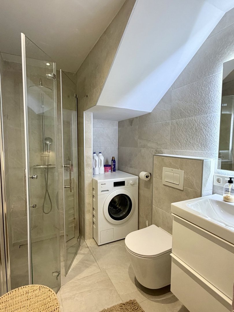 2 Bed Top Floor Apartment in Nueva Andalucía