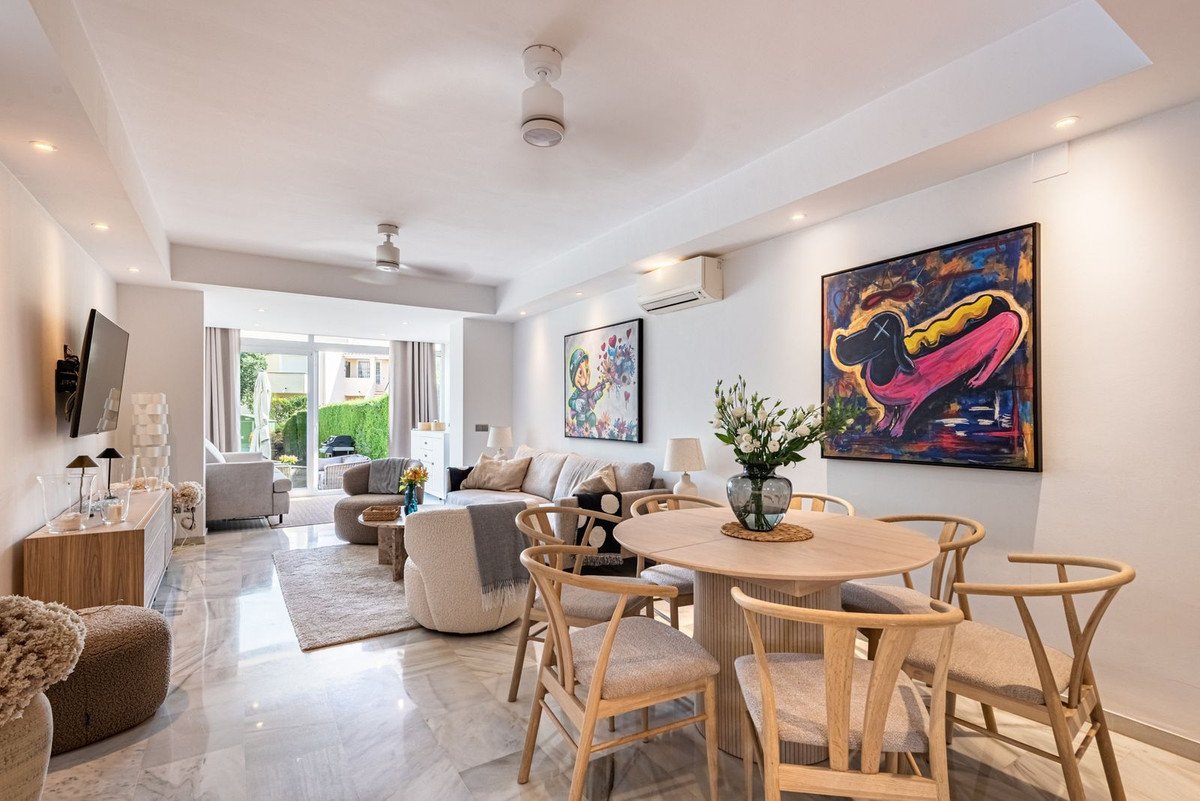 2 Bed Ground Floor Apartment in El Paraiso