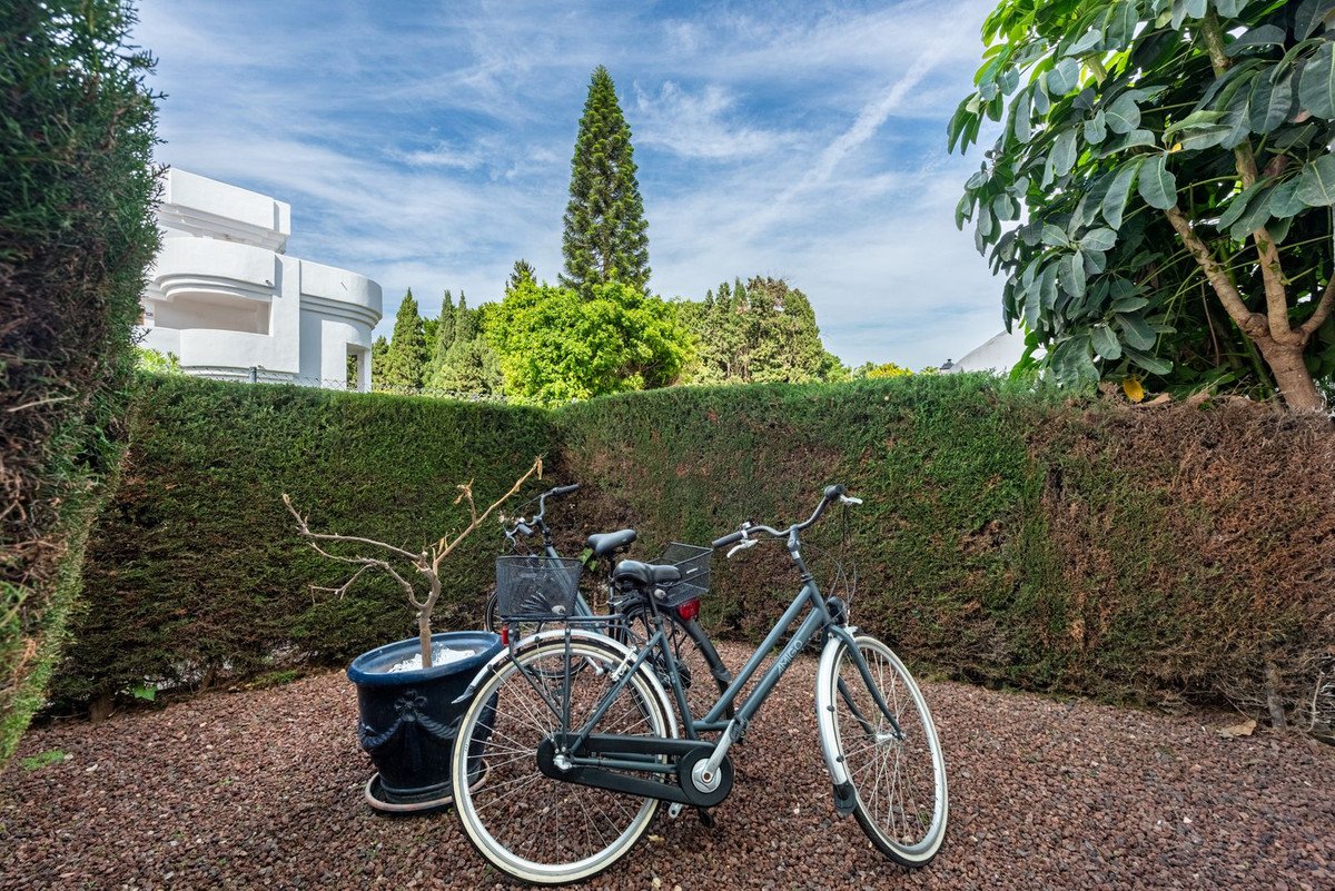 2 Bed Ground Floor Apartment in El Paraiso