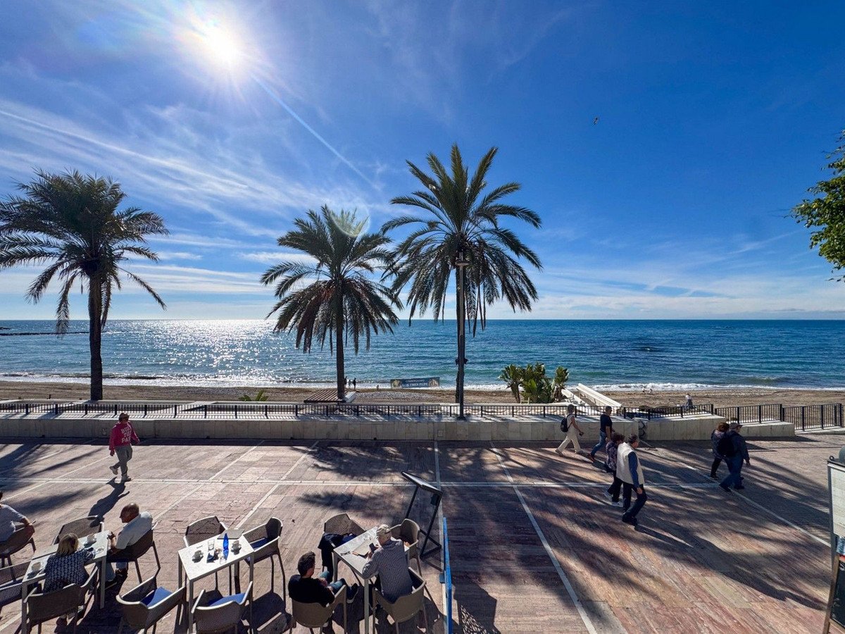 3 Bed Middle Floor Apartment in Marbella