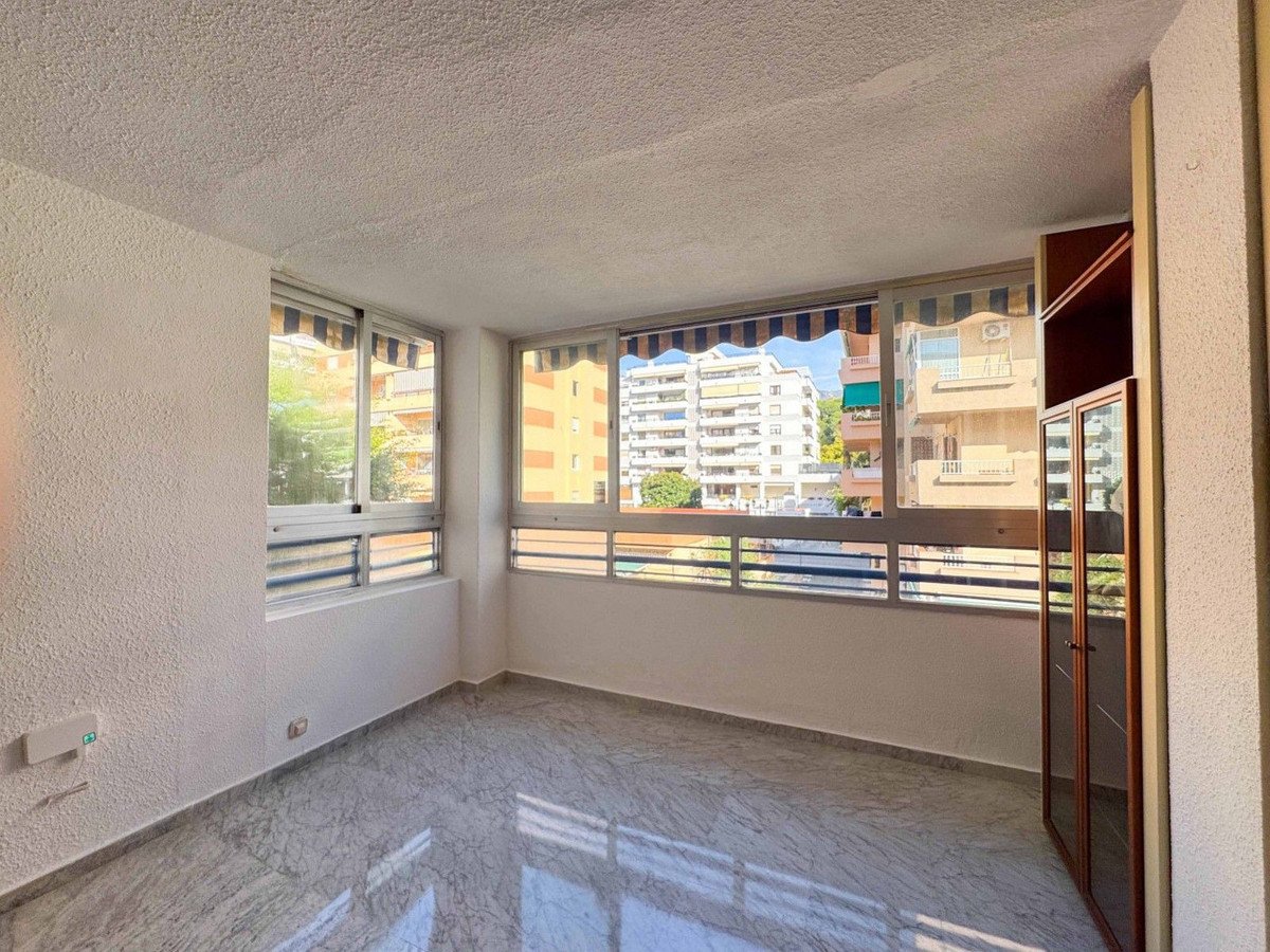 3 Bed Middle Floor Apartment in Marbella