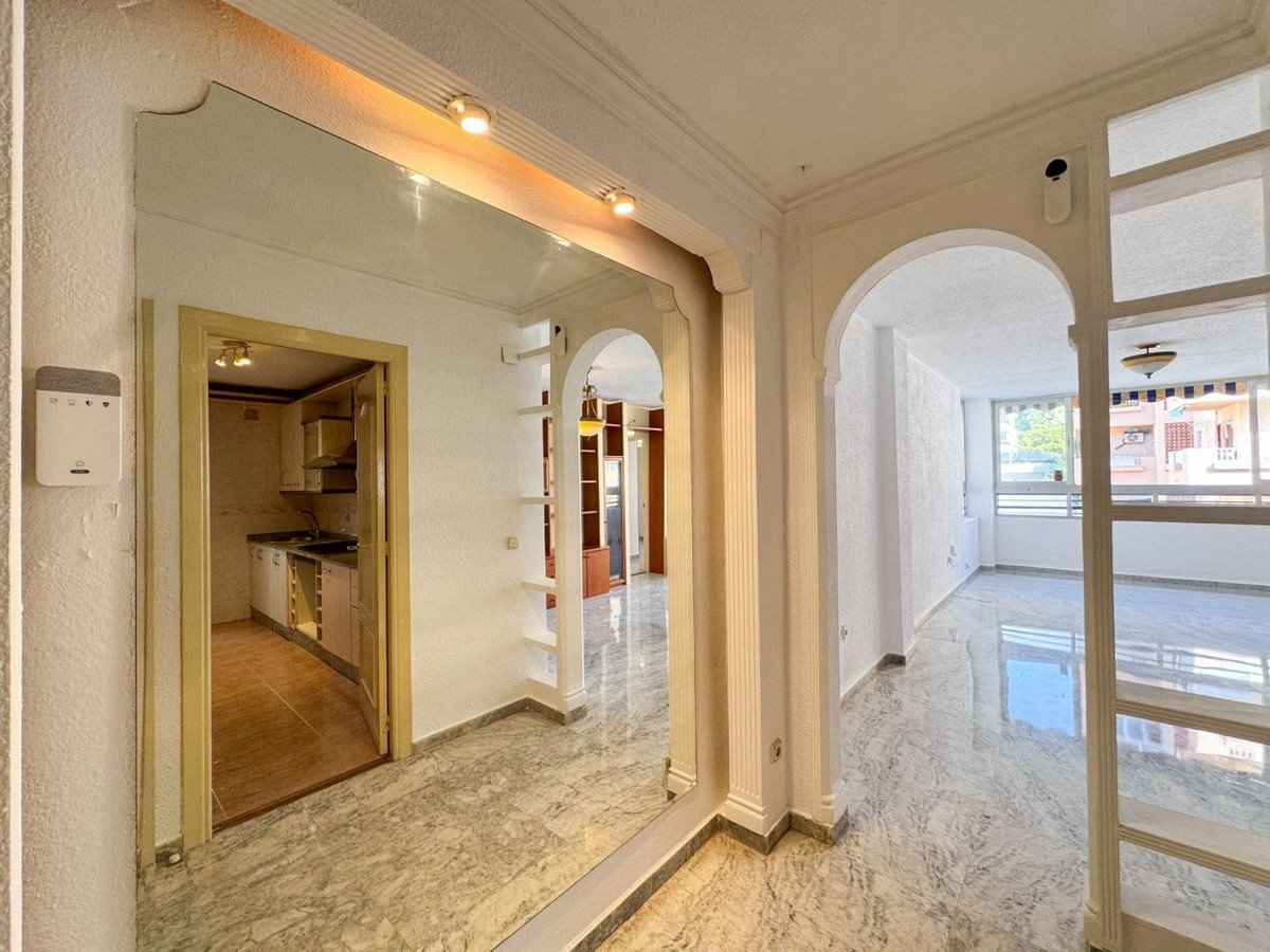 3 Bed Middle Floor Apartment in Marbella