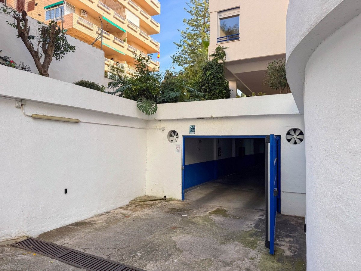 3 Bed Middle Floor Apartment in Marbella