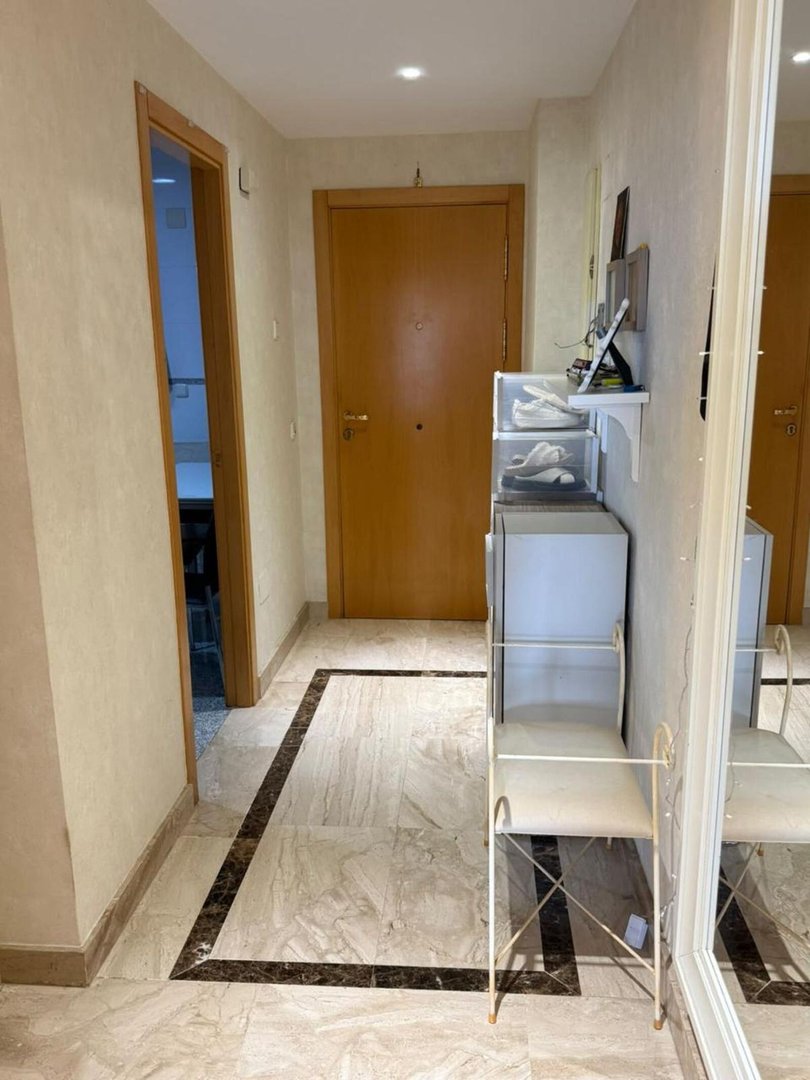 2 Bed Middle Floor Apartment in Estepona