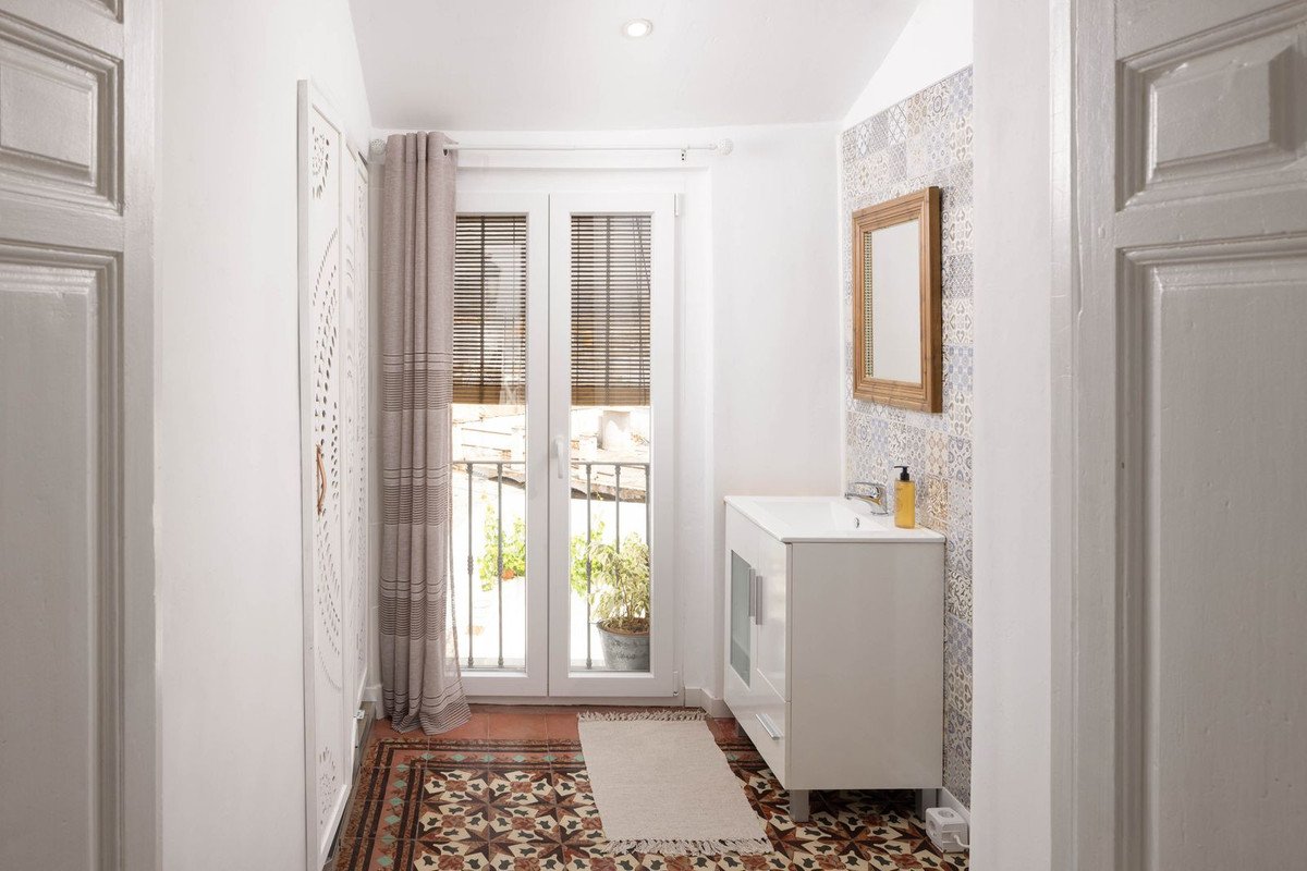 5 Bed Townhouse in Coín
