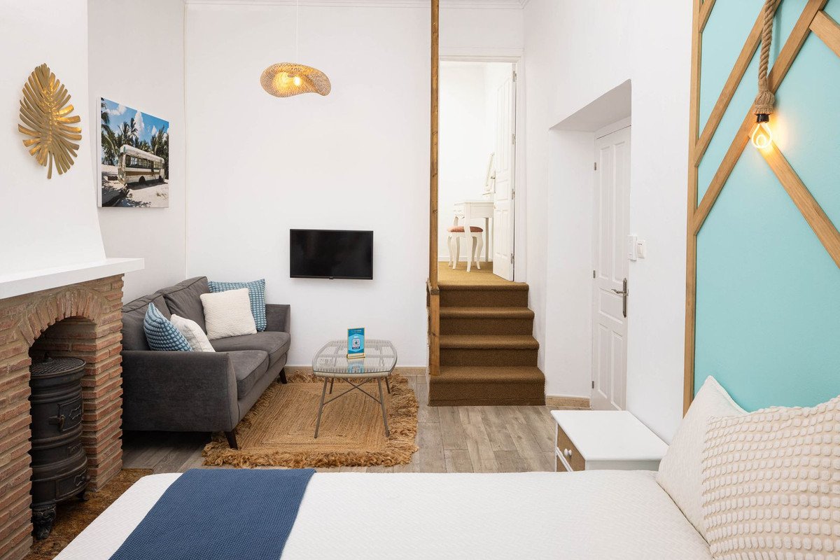 5 Bed Townhouse in Coín