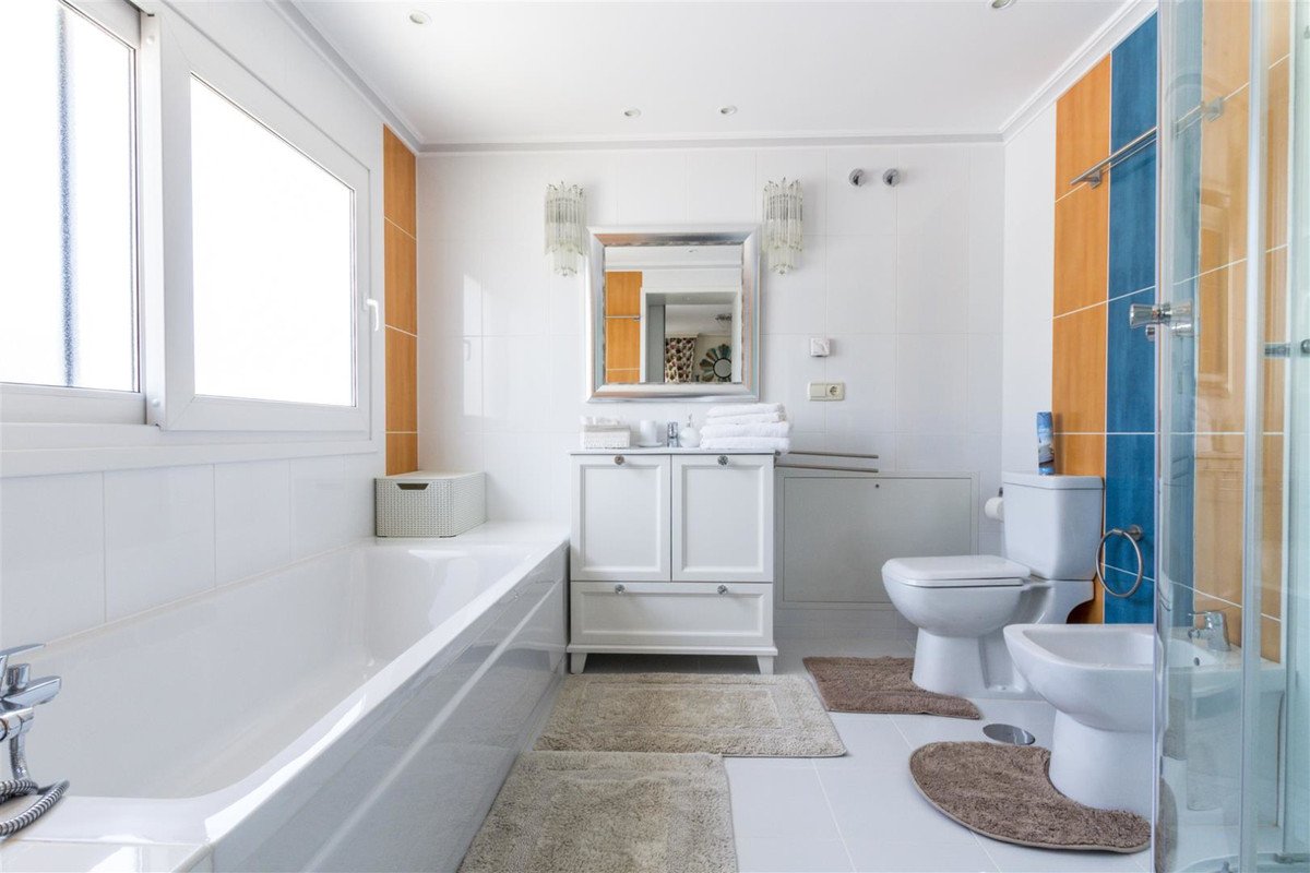 4 Bed Detached Villa in San Pedro de Alcántara
