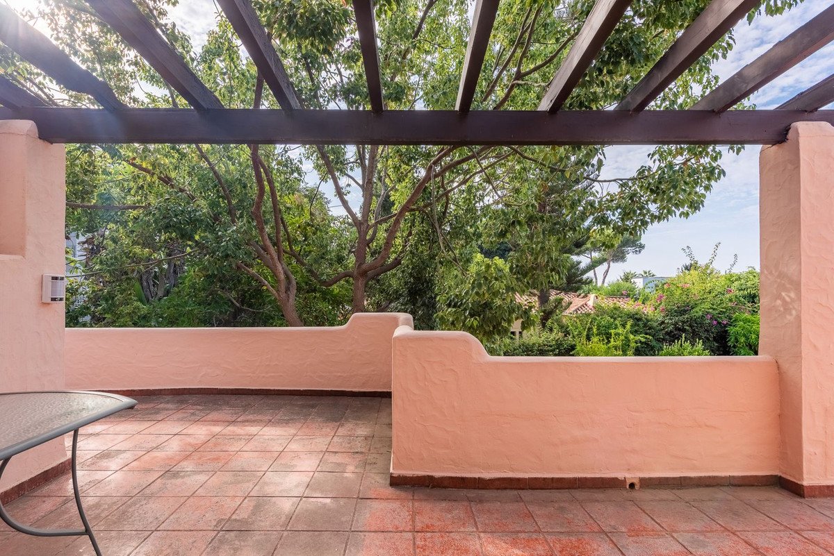 4 Bed Detached Villa in El Paraiso
