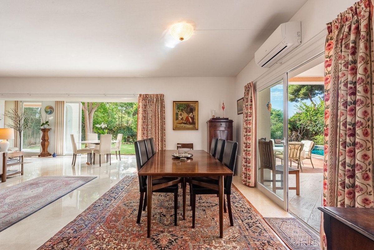4 Bed Detached Villa in El Paraiso