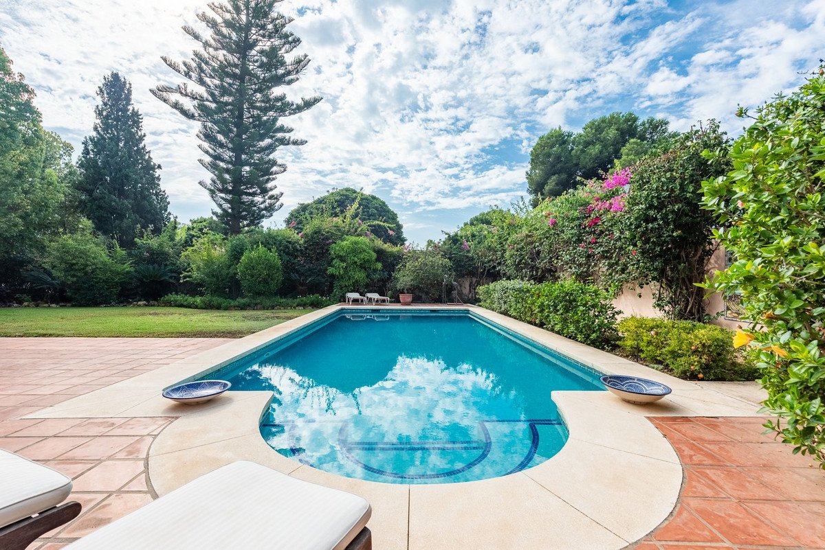 4 Bed Detached Villa in El Paraiso