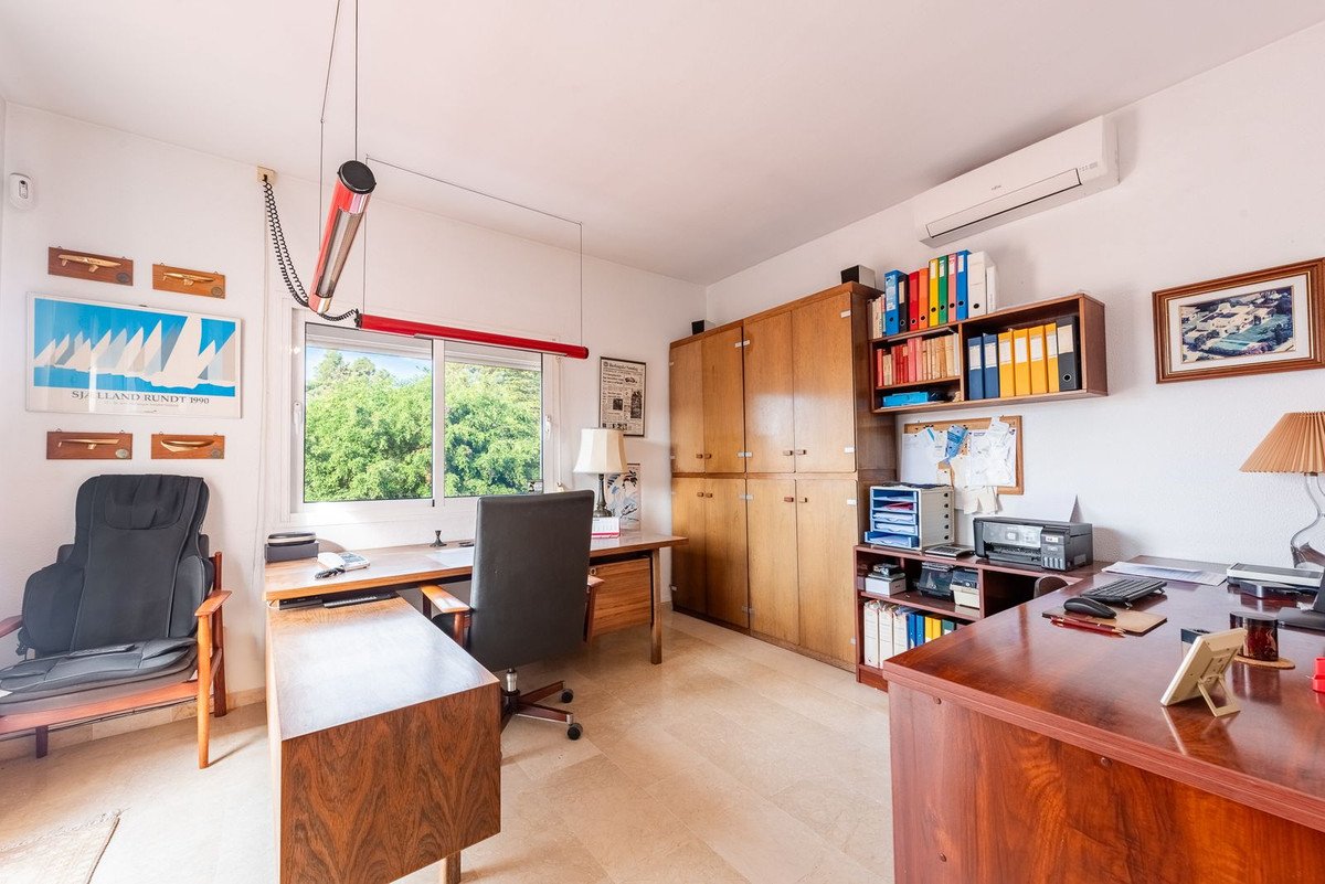 4 Bed Detached Villa in El Paraiso
