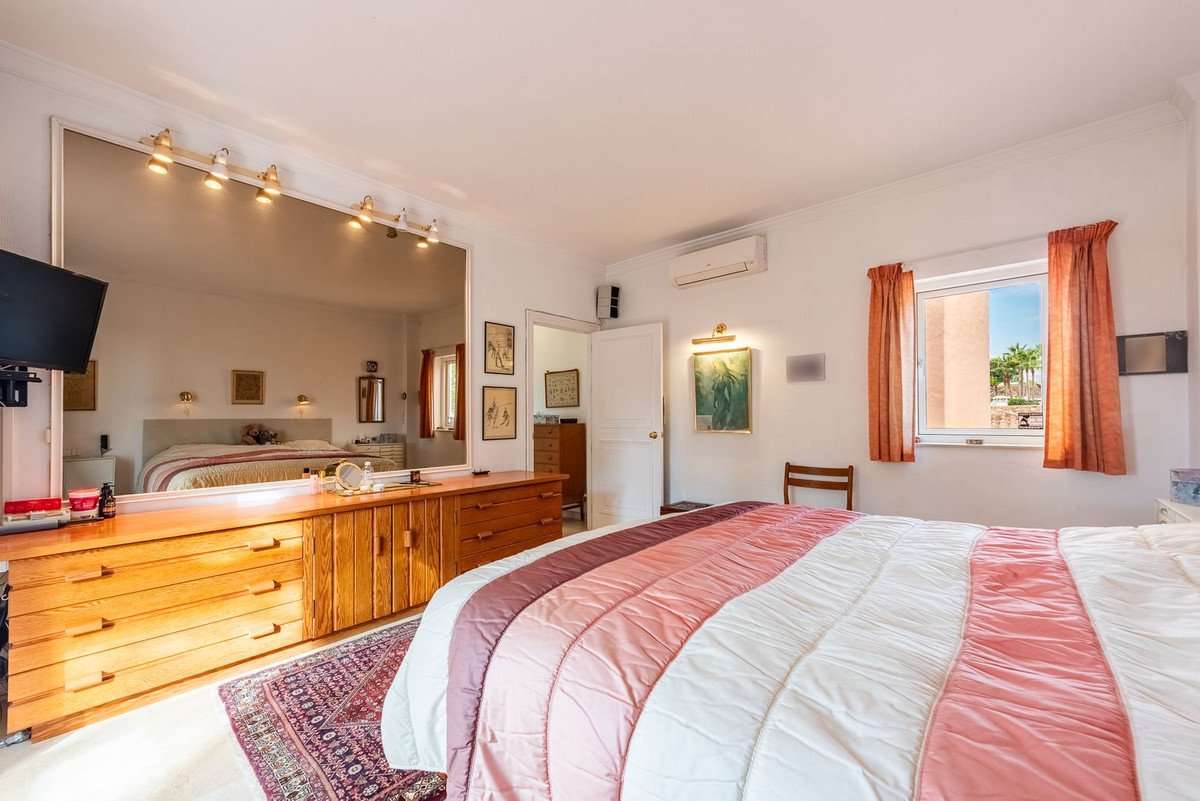 4 Bed Detached Villa in El Paraiso