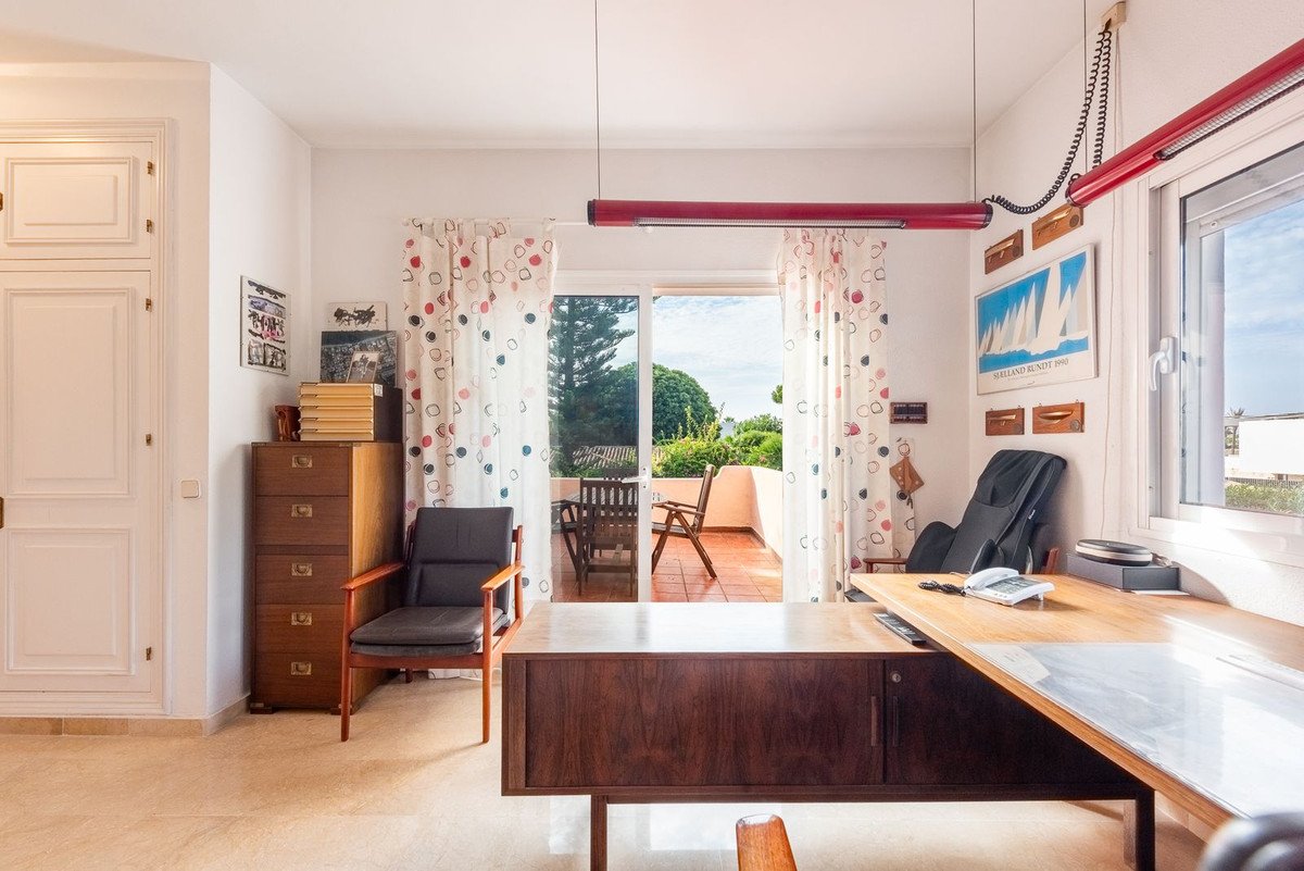 4 Bed Detached Villa in El Paraiso
