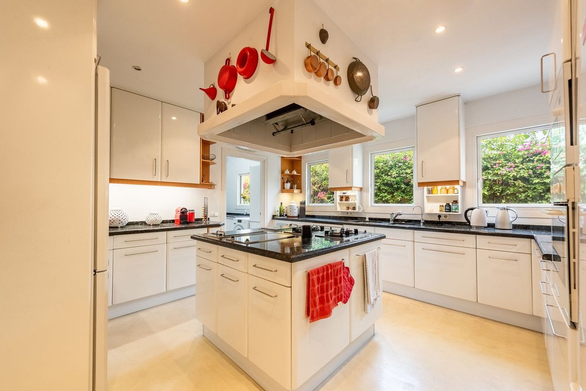 4 Bed Detached Villa in El Paraiso