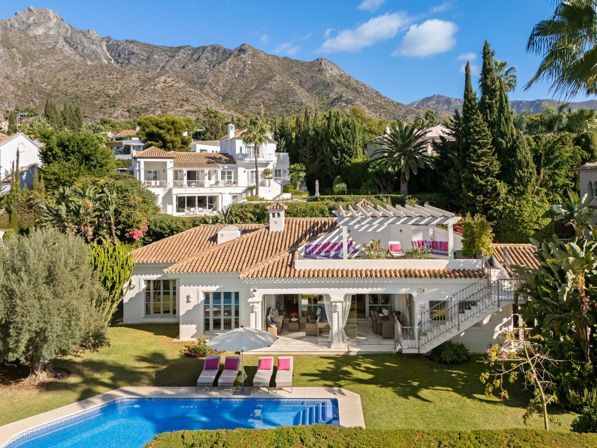 4 Bed Detached Villa in Sierra Blanca