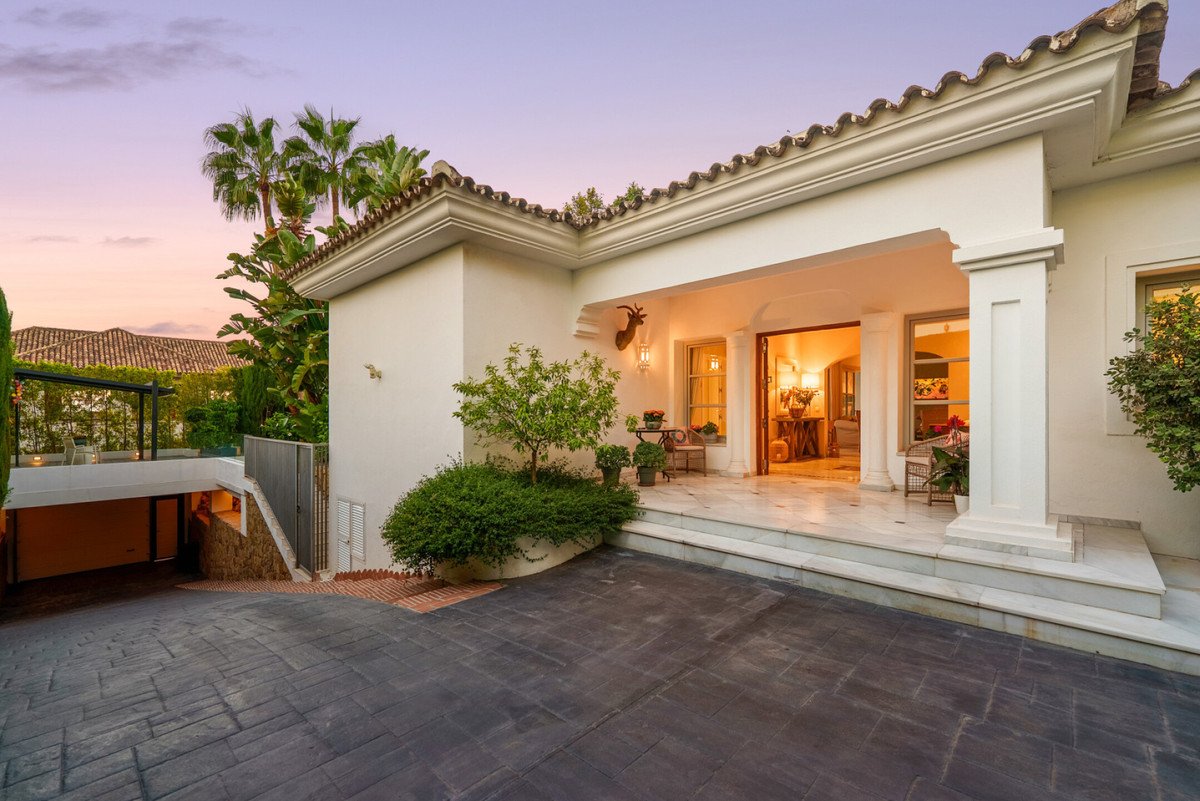 4 Bed Detached Villa in Sierra Blanca