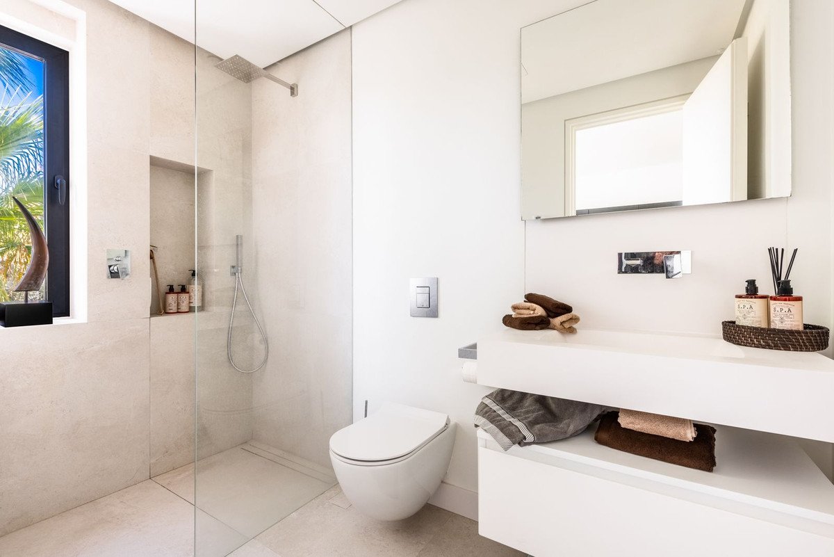 5 Bed Detached Villa in The Golden Mile