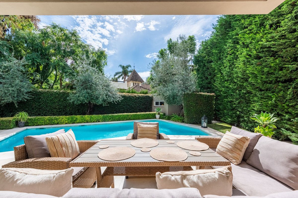 5 Bed Detached Villa in The Golden Mile
