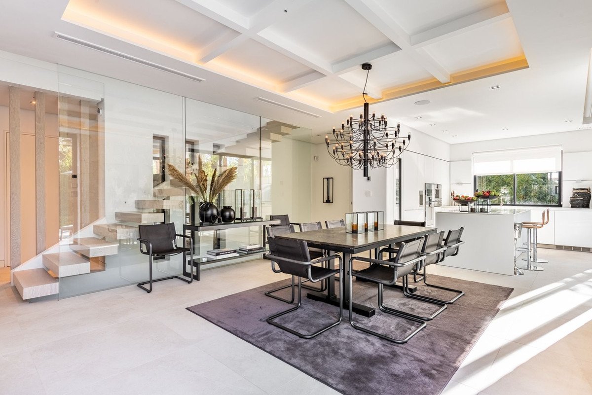 5 Bed Detached Villa in The Golden Mile