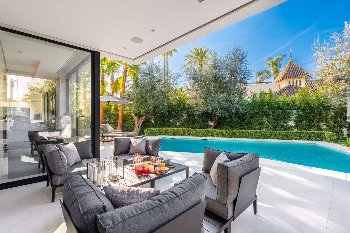 5 Bed Detached Villa in The Golden Mile