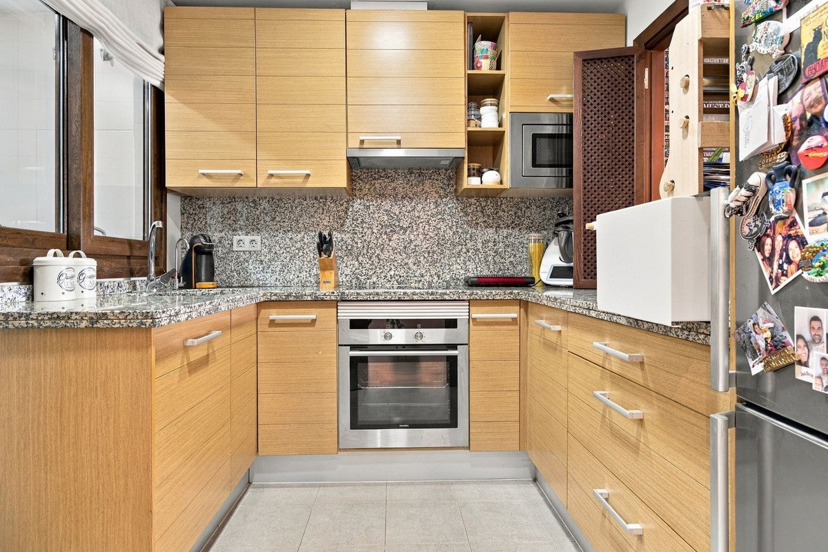 2 Bed Middle Floor Apartment in Benalmadena