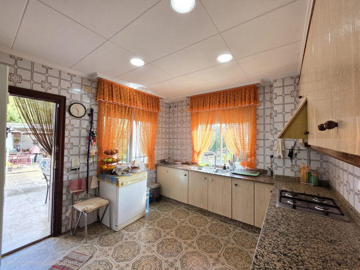 6 Bed Detached Villa in Elda