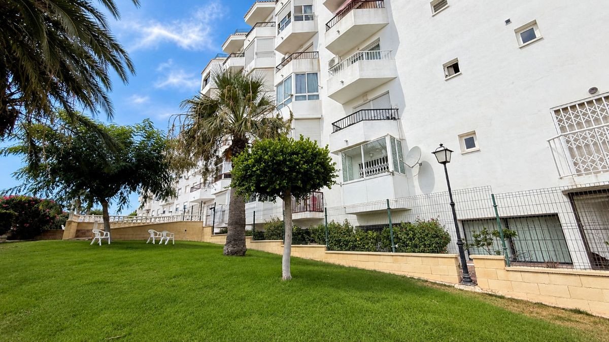 1 Bed Middle Floor Apartment in Torrevieja
