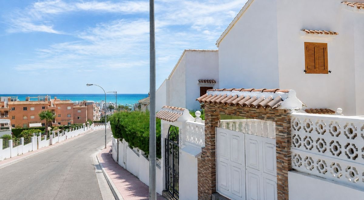 1 Bed Middle Floor Apartment in Torrevieja
