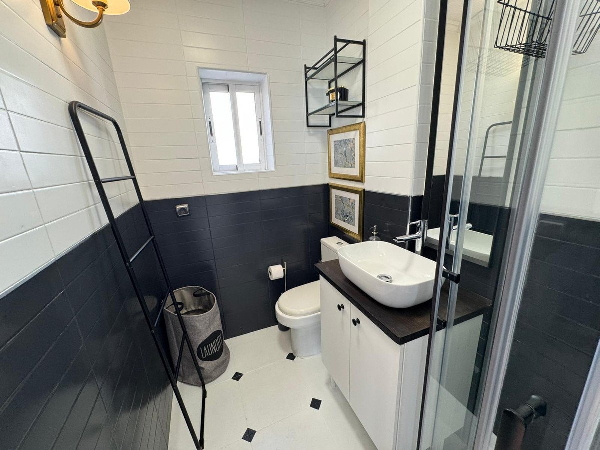2 Bed Bungalow in Los Altos