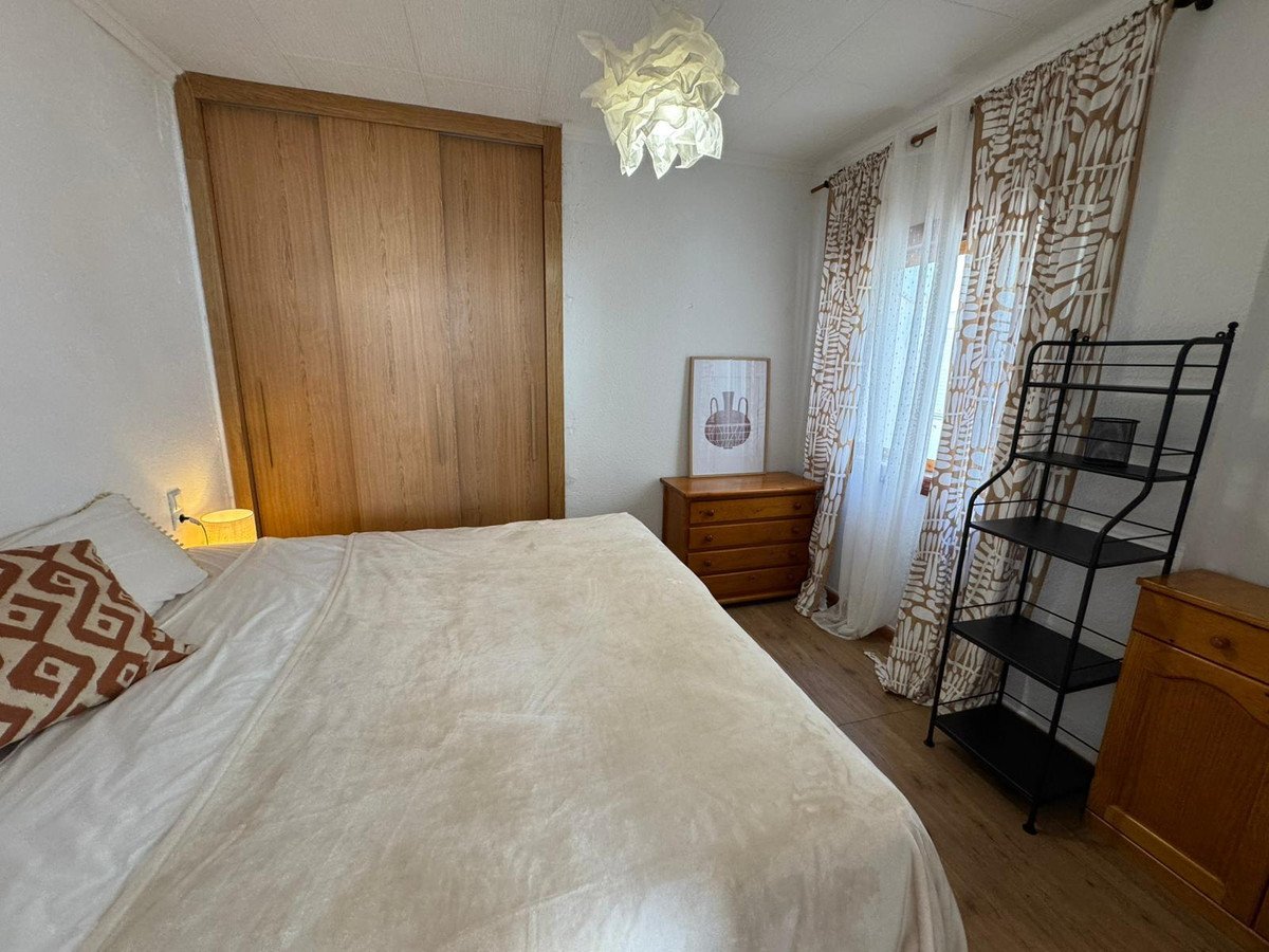 2 Bed Bungalow in Los Altos