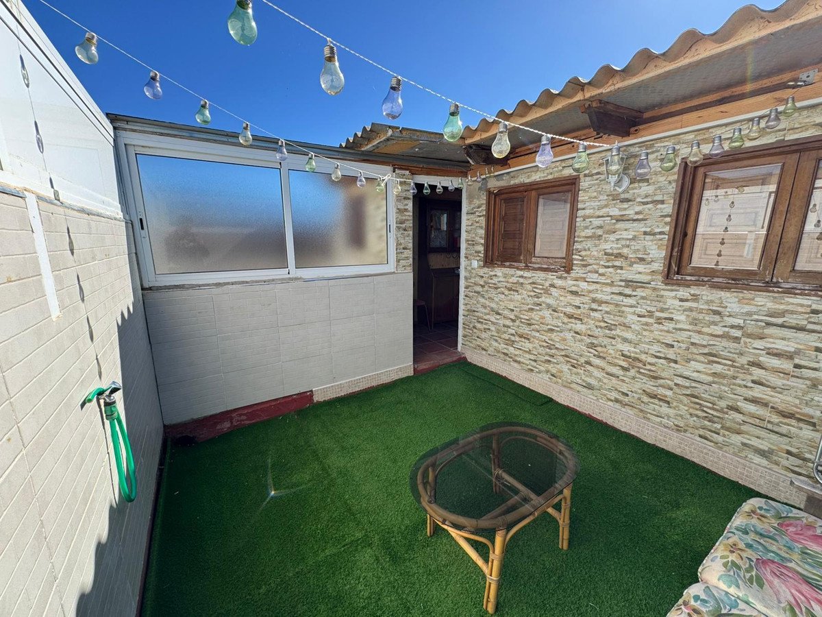 2 Bed Bungalow in Los Altos