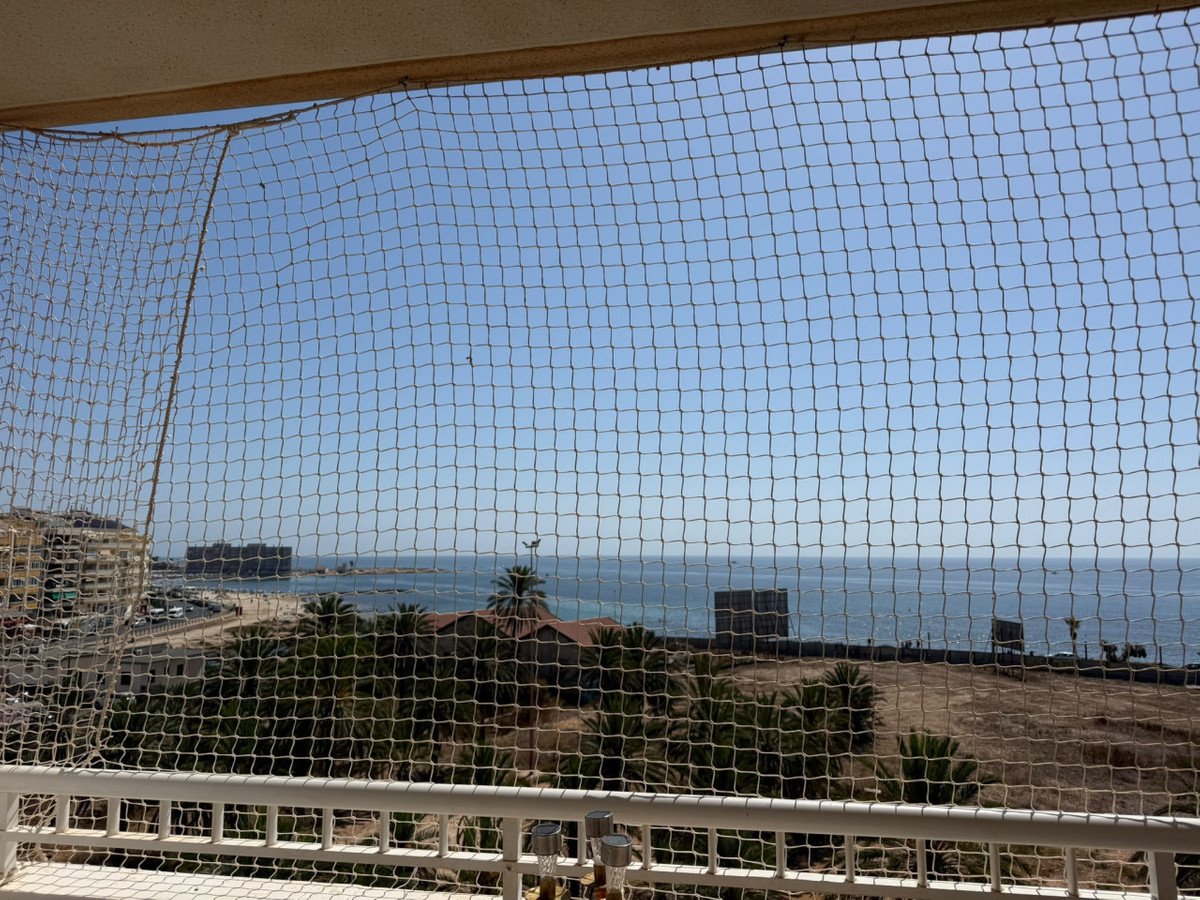 2 Bed Ground Floor Apartment in Playa de los Locos