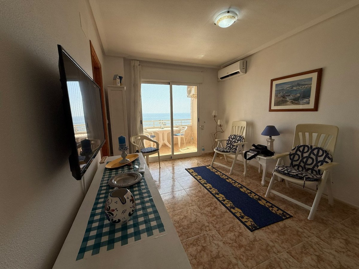 2 Bed Ground Floor Apartment in Playa de los Locos
