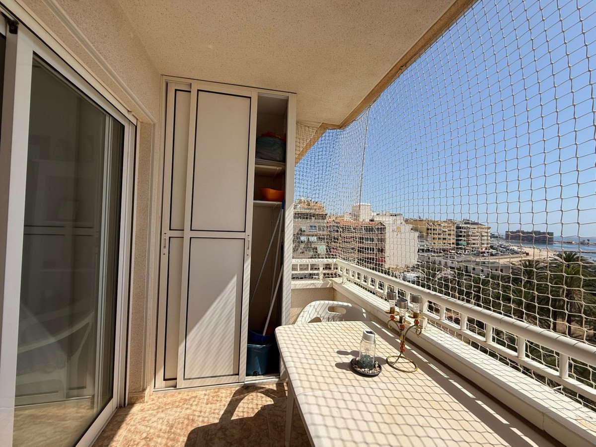 2 Bed Ground Floor Apartment in Playa de los Locos