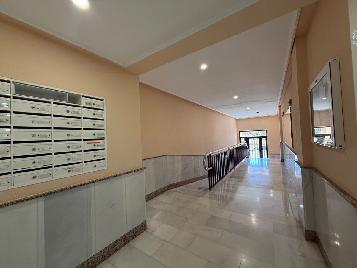 2 Bed Ground Floor Apartment in Playa de los Locos