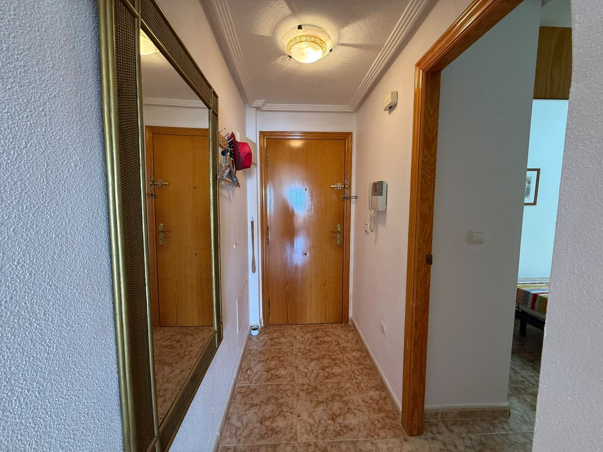 2 Bed Ground Floor Apartment in Playa de los Locos