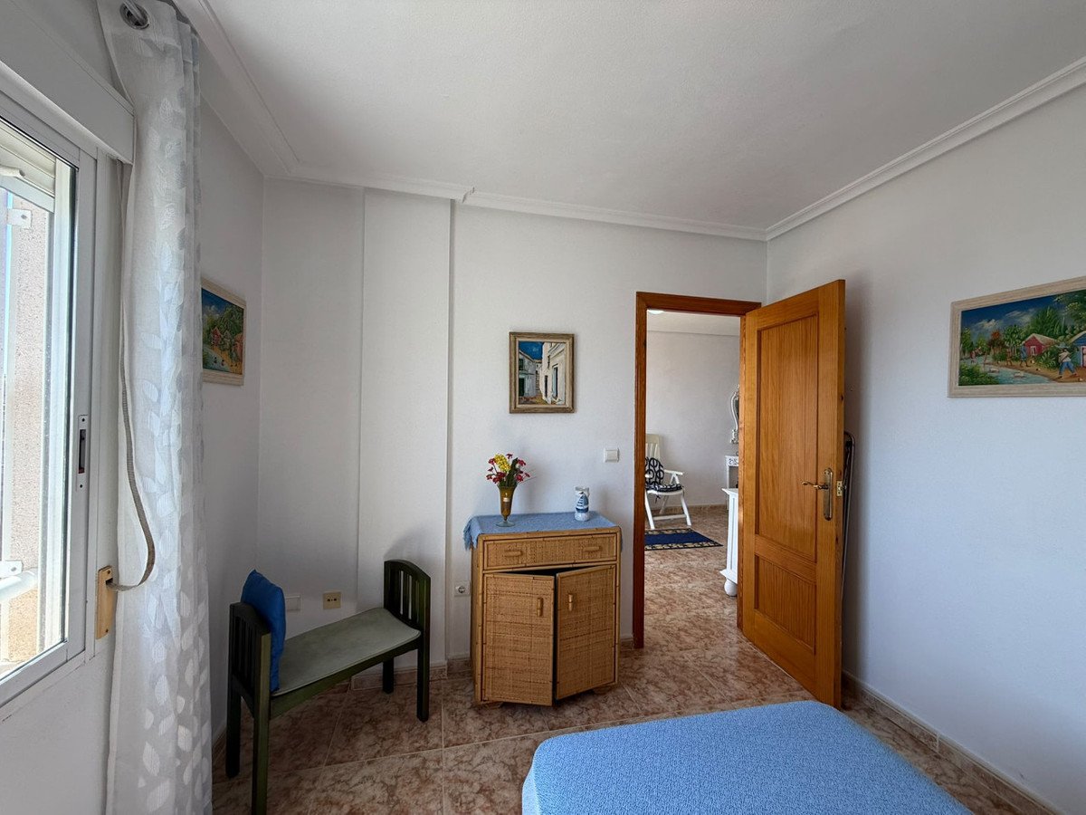 2 Bed Ground Floor Apartment in Playa de los Locos