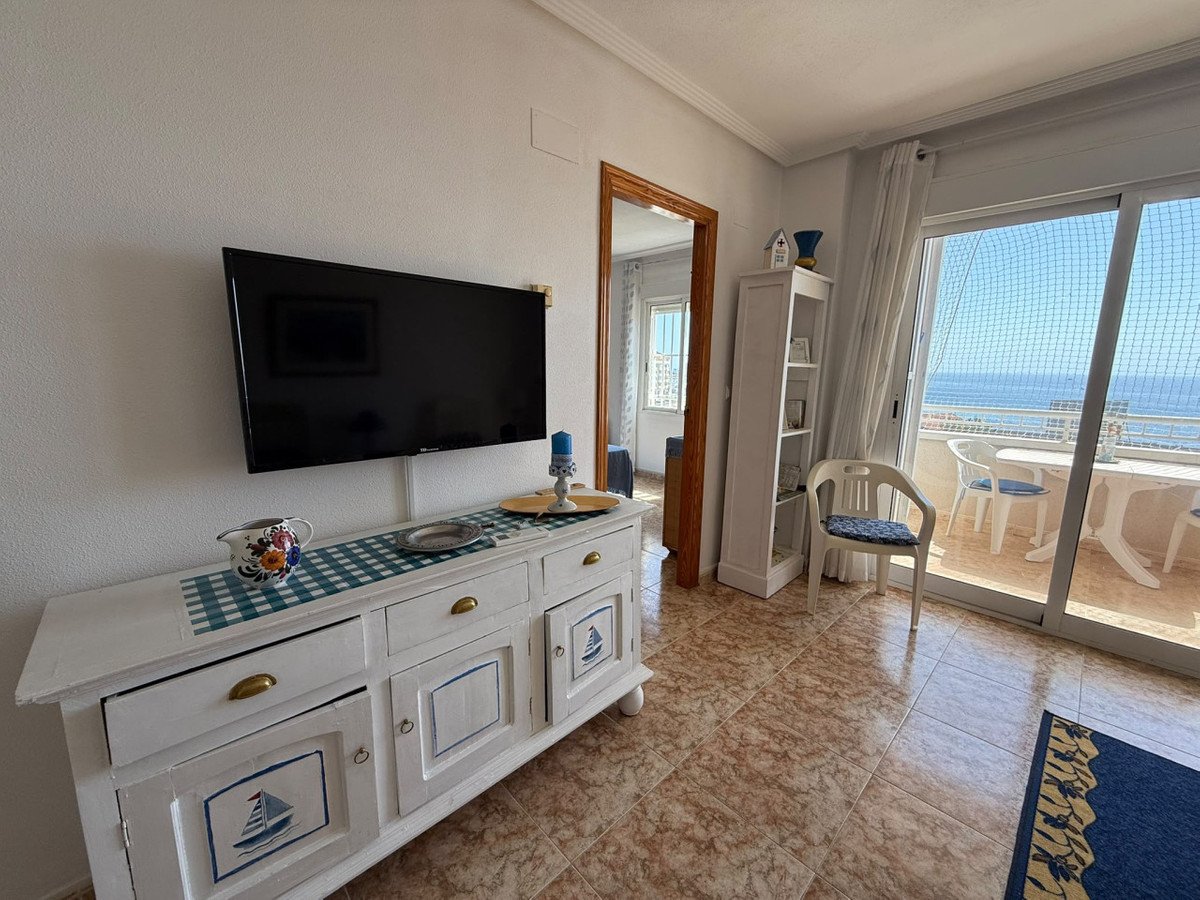 2 Bed Ground Floor Apartment in Playa de los Locos