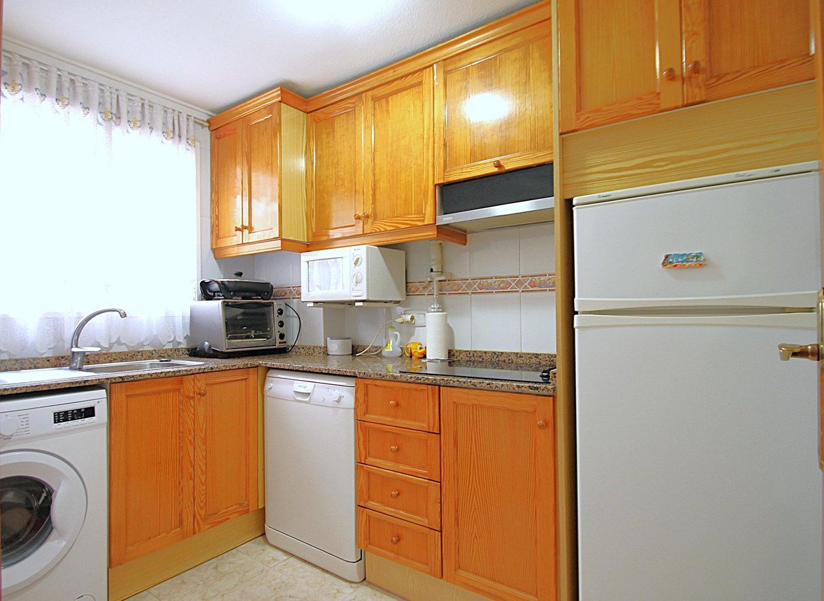 3 Bed Middle Floor Apartment in Torrevieja