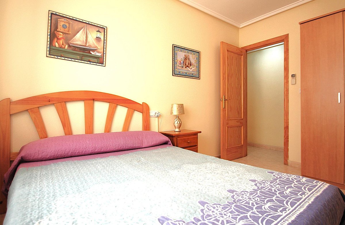 3 Bed Middle Floor Apartment in Torrevieja