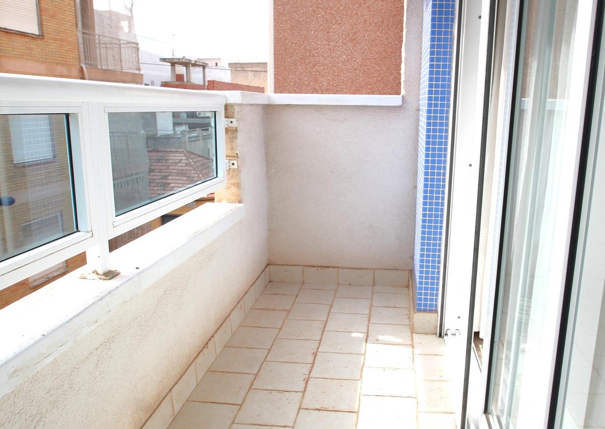 3 Bed Middle Floor Apartment in Torrevieja