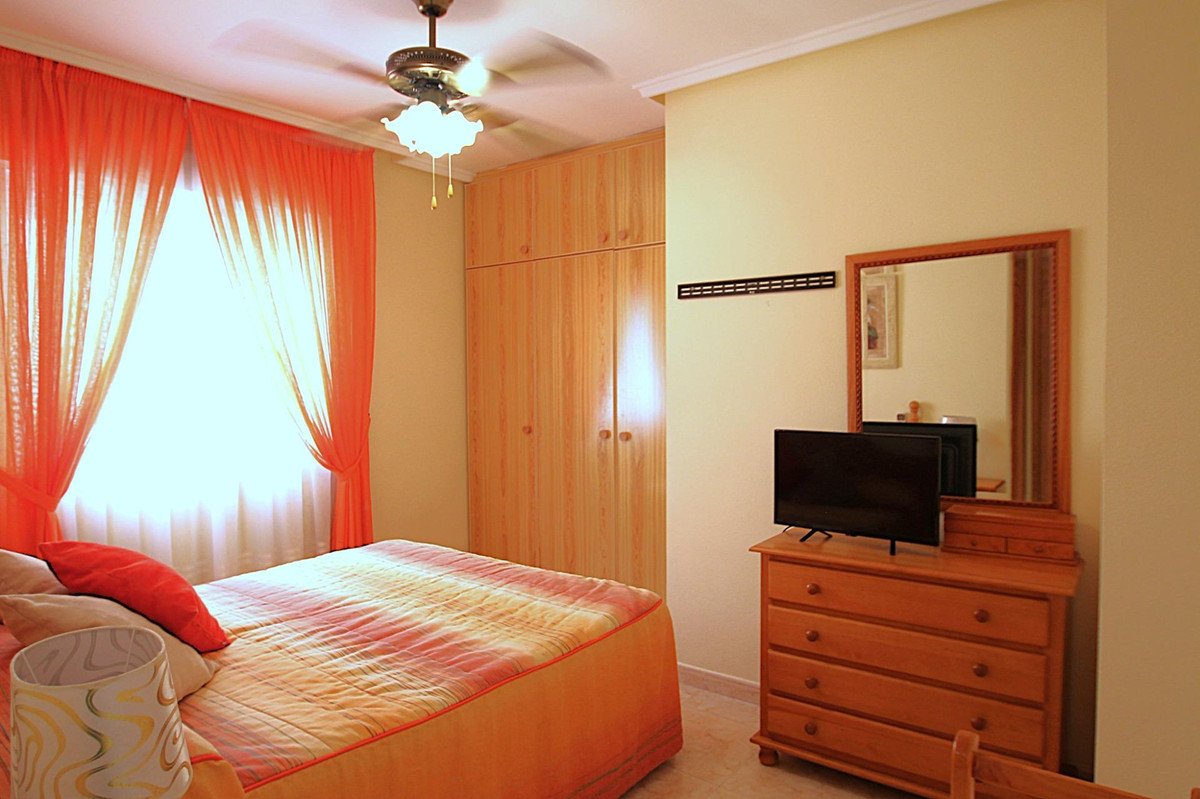3 Bed Middle Floor Apartment in Torrevieja