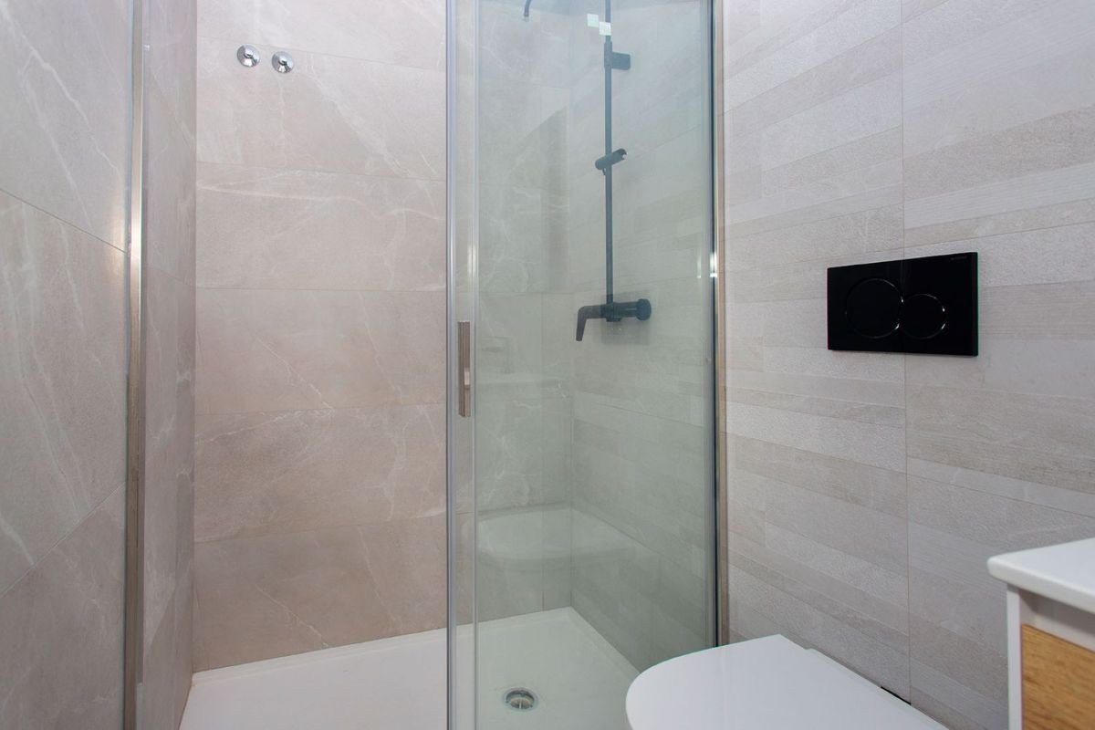 2 Bed Middle Floor Apartment in Torrevieja