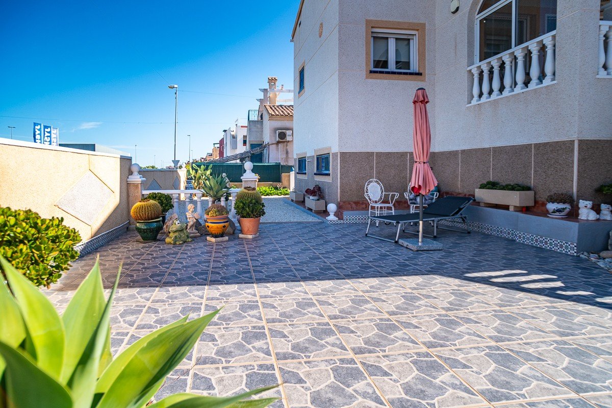 2 Bed Detached Villa in Los Altos