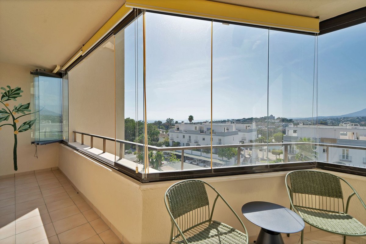 1 Bed Middle Floor Apartment in Estepona