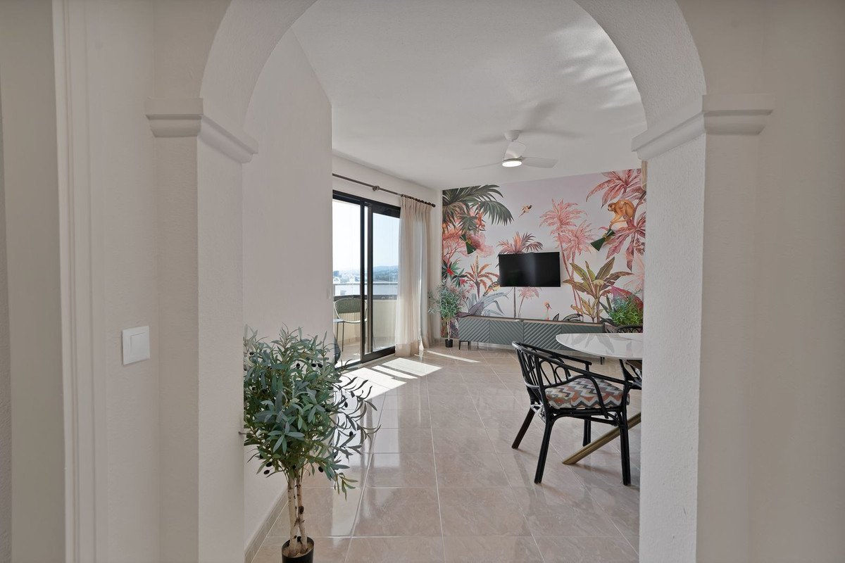 1 Bed Middle Floor Apartment in Estepona